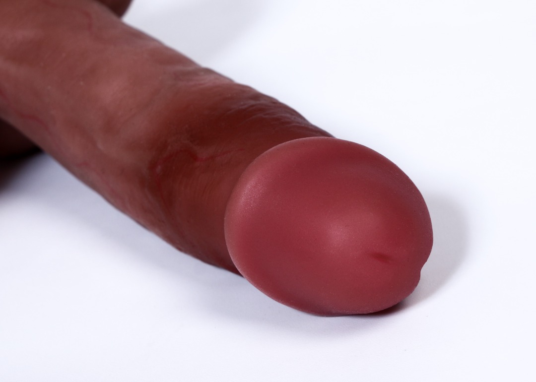 Realistischer leicht brauner Dildo mit Adern 18cm