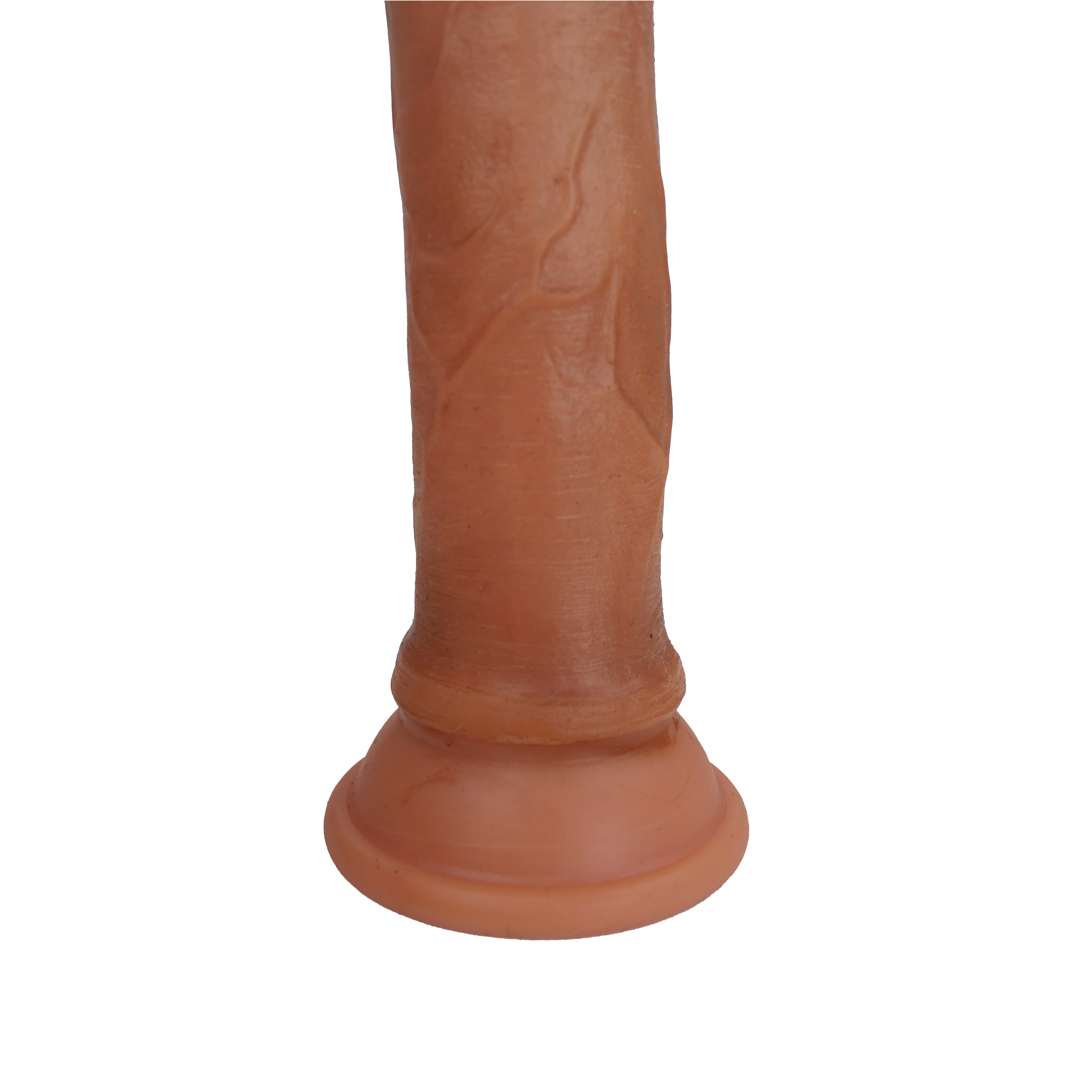 Realistischer Dildo mit Saugnapf – 18 cm Gesamtlänge, 16,5 cm einführbare Länge, 3,6 cm Durchmesser